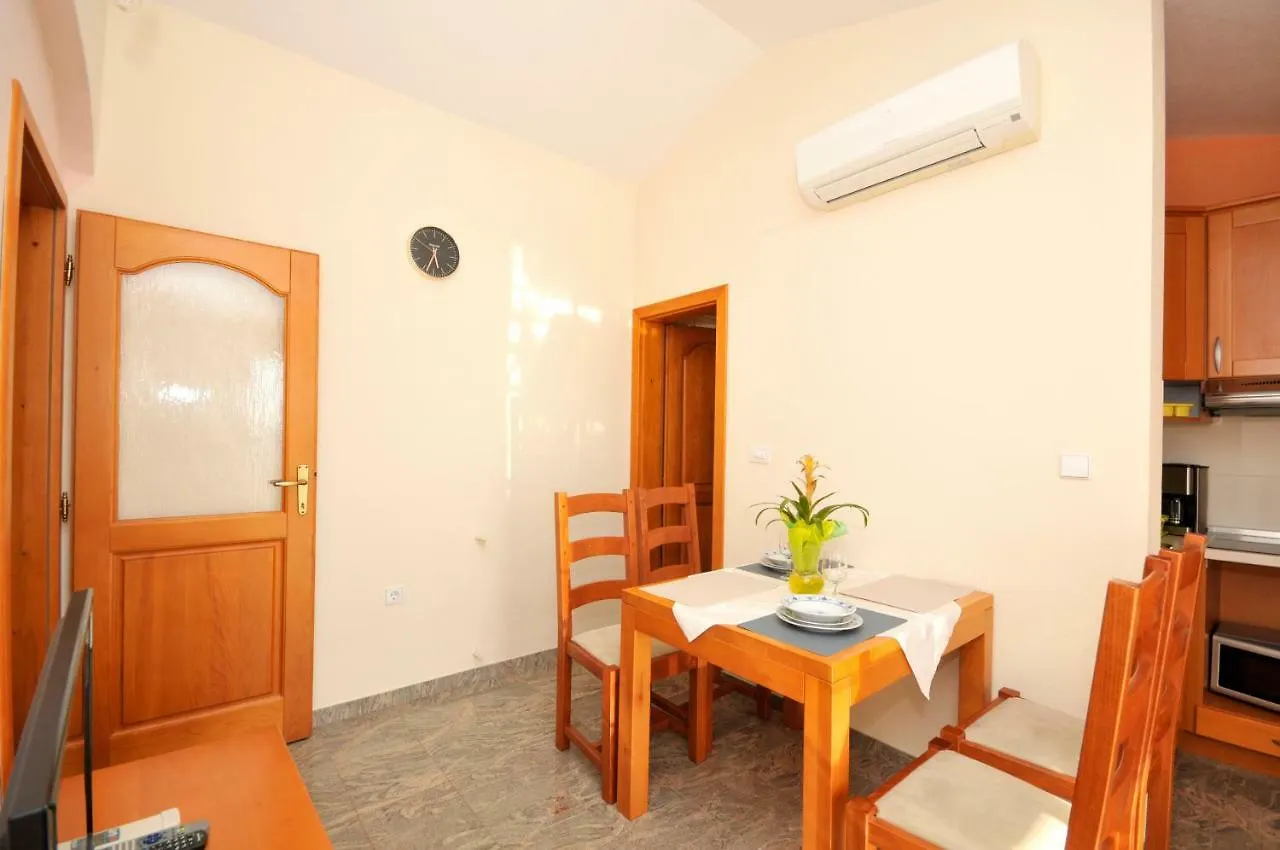 Daire Apartman Beric Trogir Hırvatistan